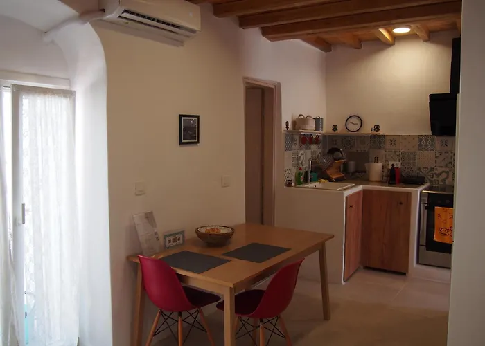 Little House * Kato Petali